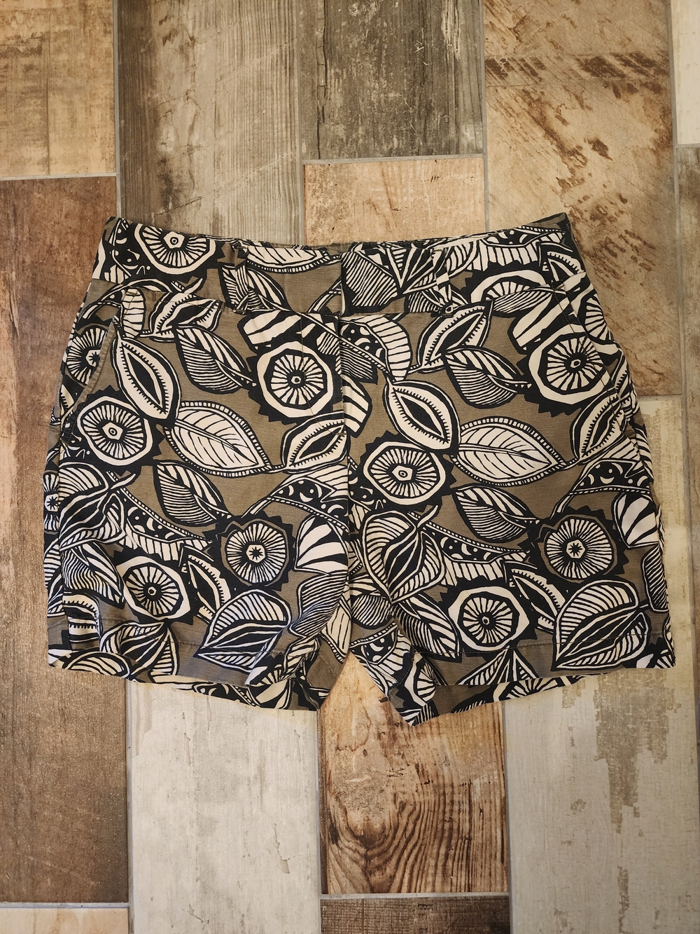 LOFT Black and Tan Floral Print Shorts